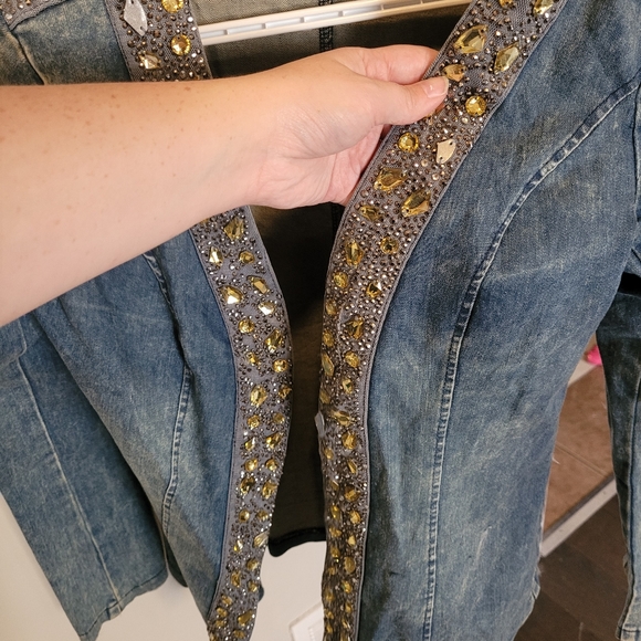 Jeweled Jean jacket - Picture 3 of 6